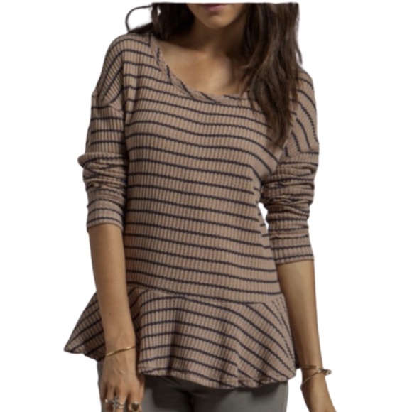 Free People Tops - FREE PEOPLE Auntie Em Textured Thermal Top Tan